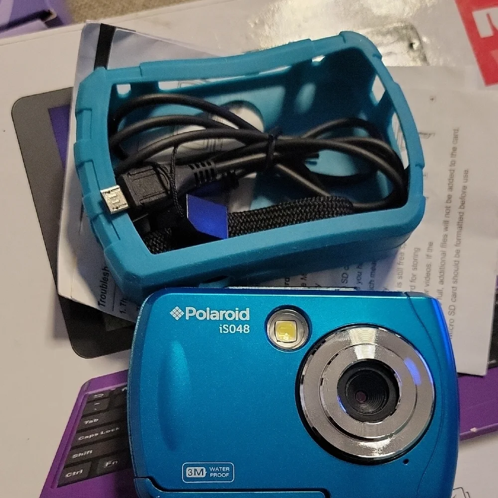 Polaroid iS048 Blue Digital Point-and-Shoot Camera with Blue Silicone Case